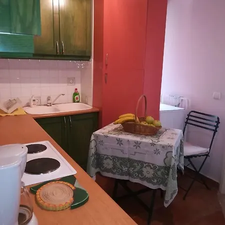 The Poet's Den Apartment *